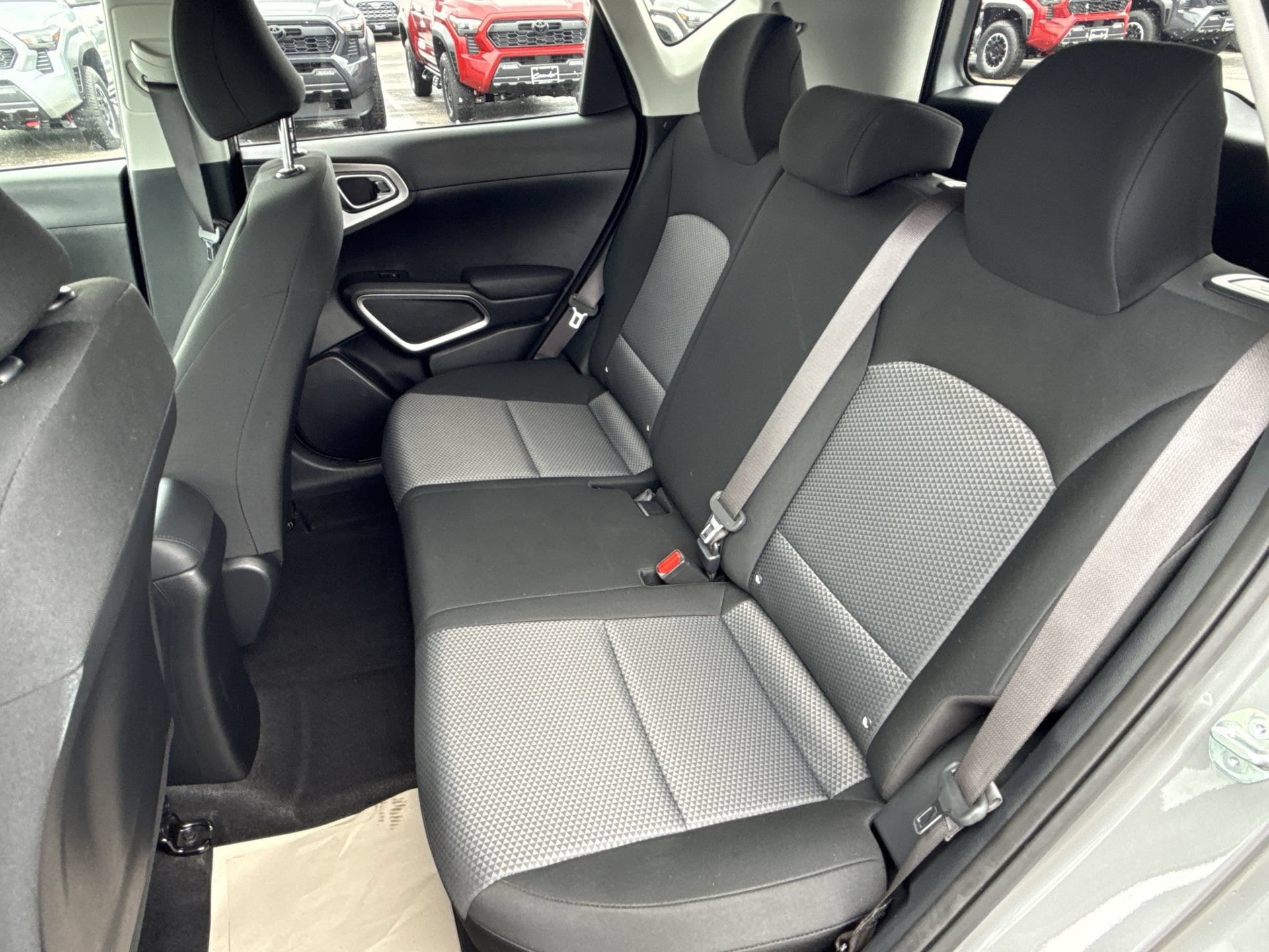 2025 Kia Soul LX - Photo 24