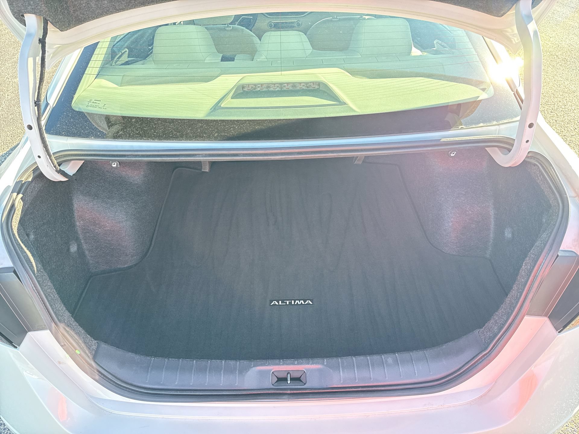 2025 Nissan Altima SV - Photo 19