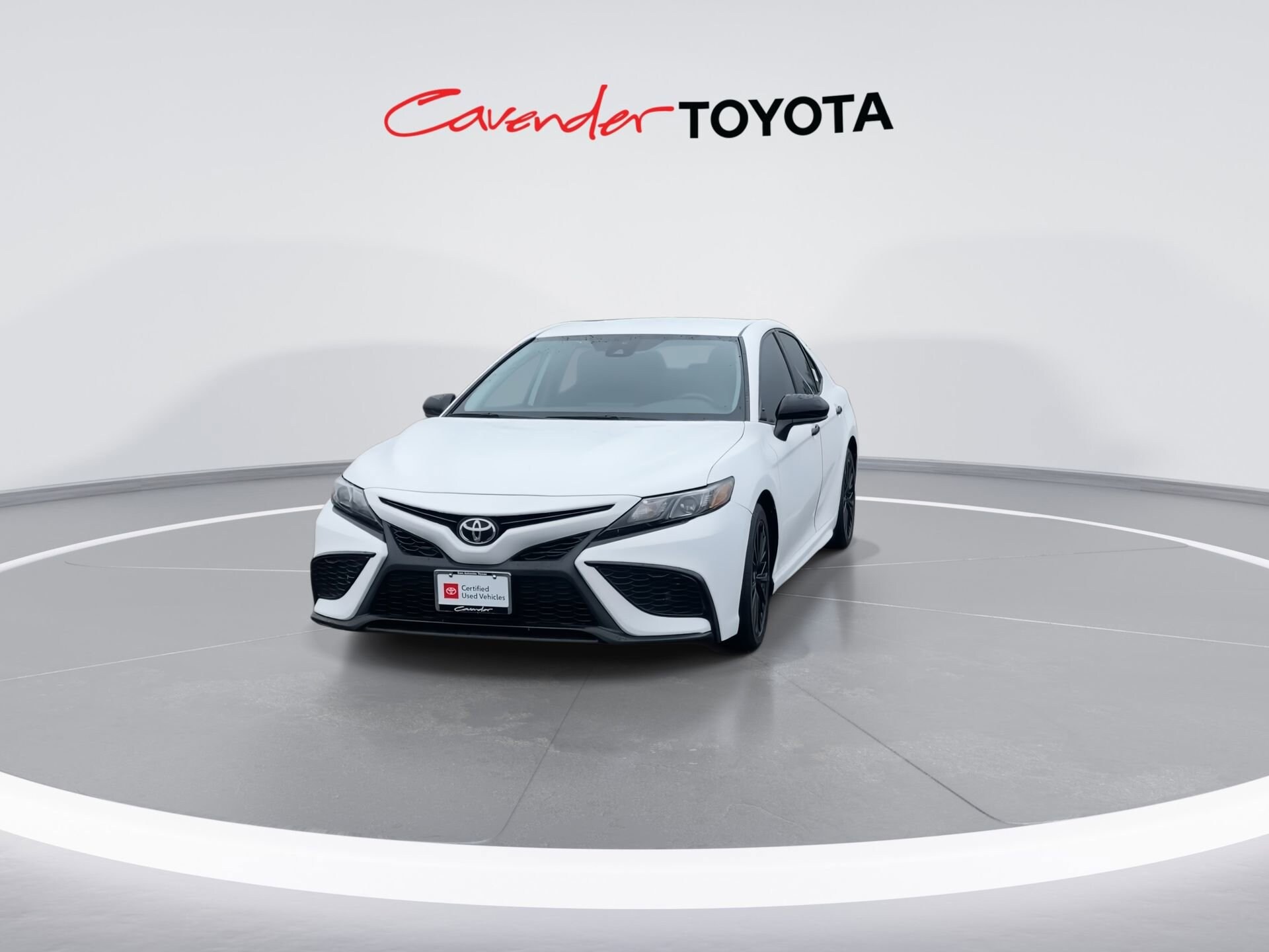 2021 Toyota Camry SE photo 3