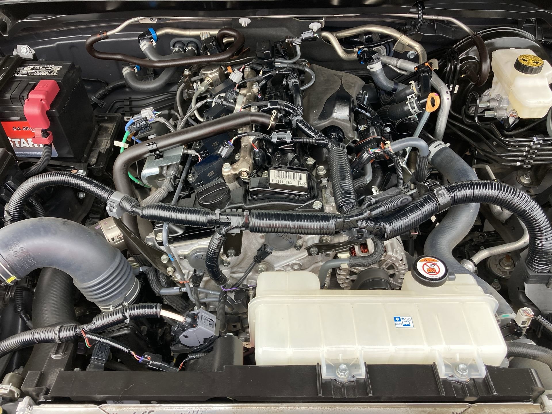 2024 Toyota Tacoma SR5 - Photo 18