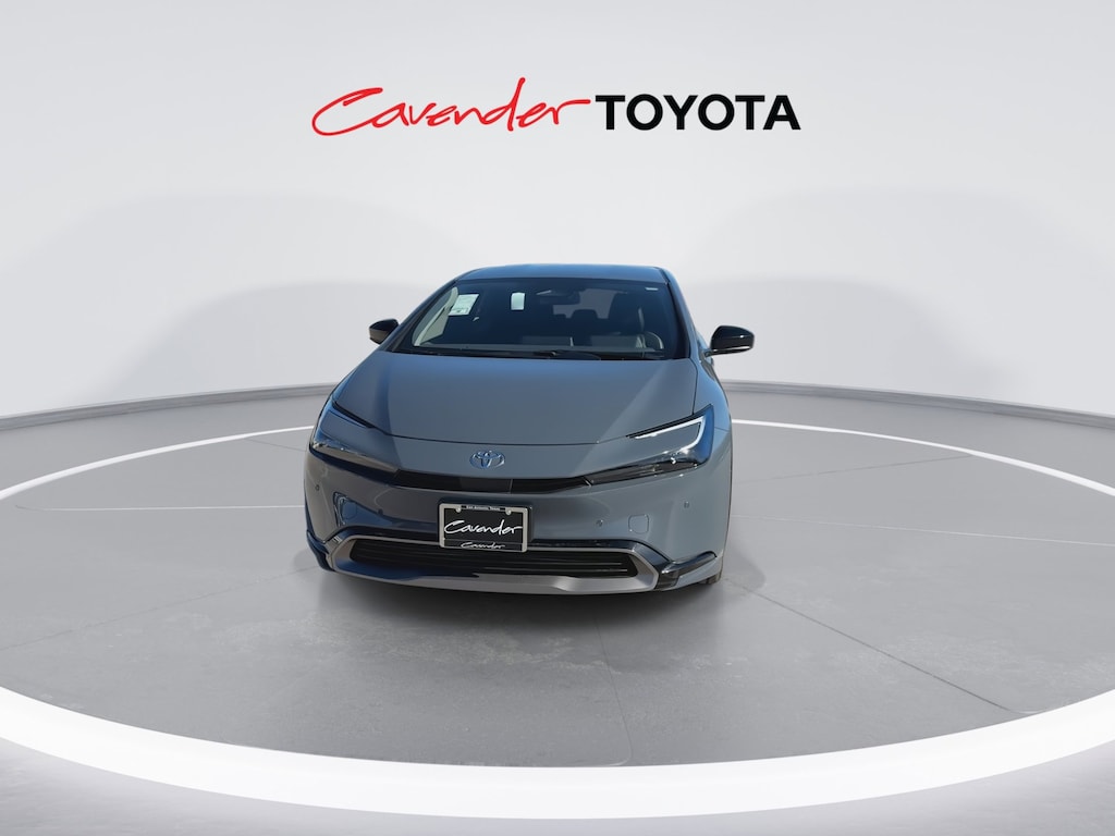 2026 Toyota Prius XLE photo 3