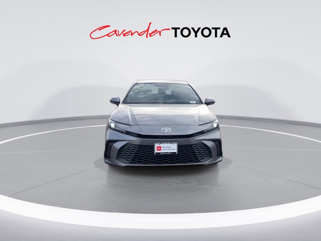 2026 Toyota Camry SE photo 4