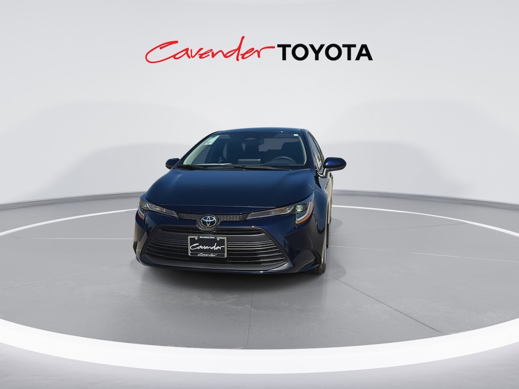 2026 Toyota Corolla LE photo 4