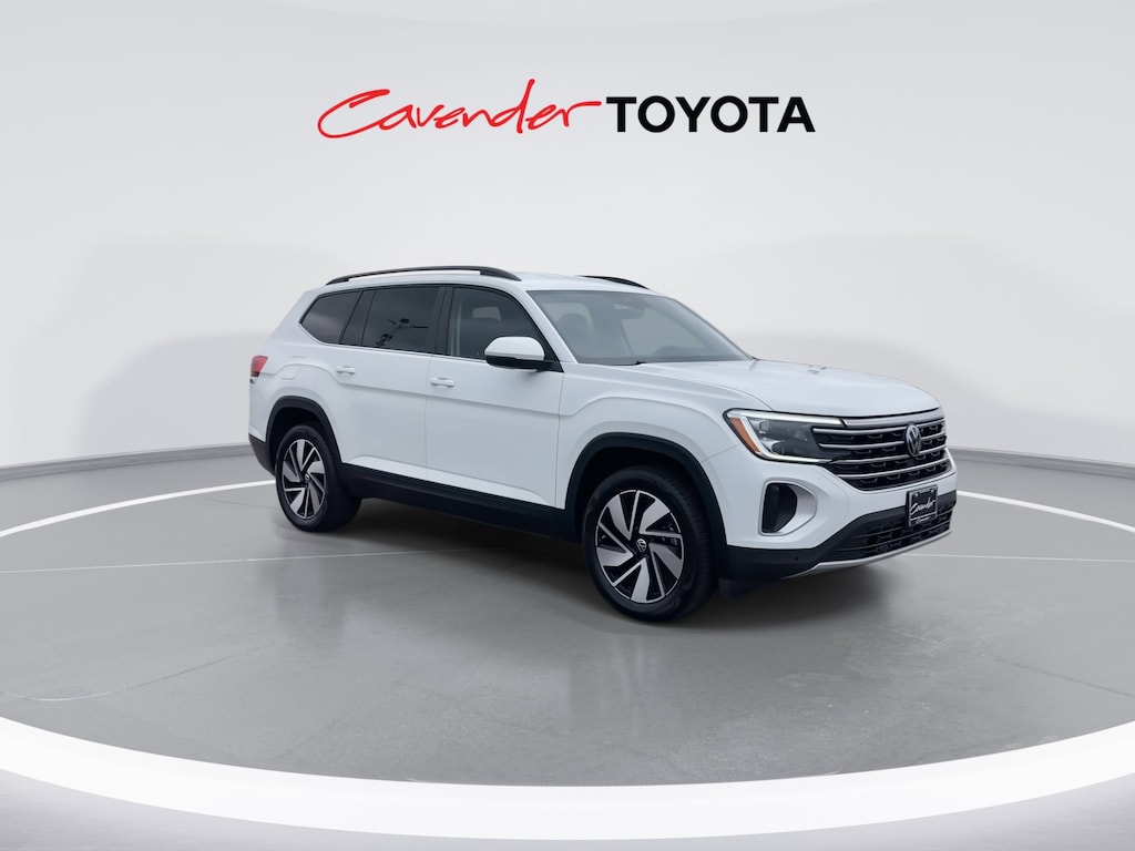 2025 Volkswagen Atlas SE Technology photo 3