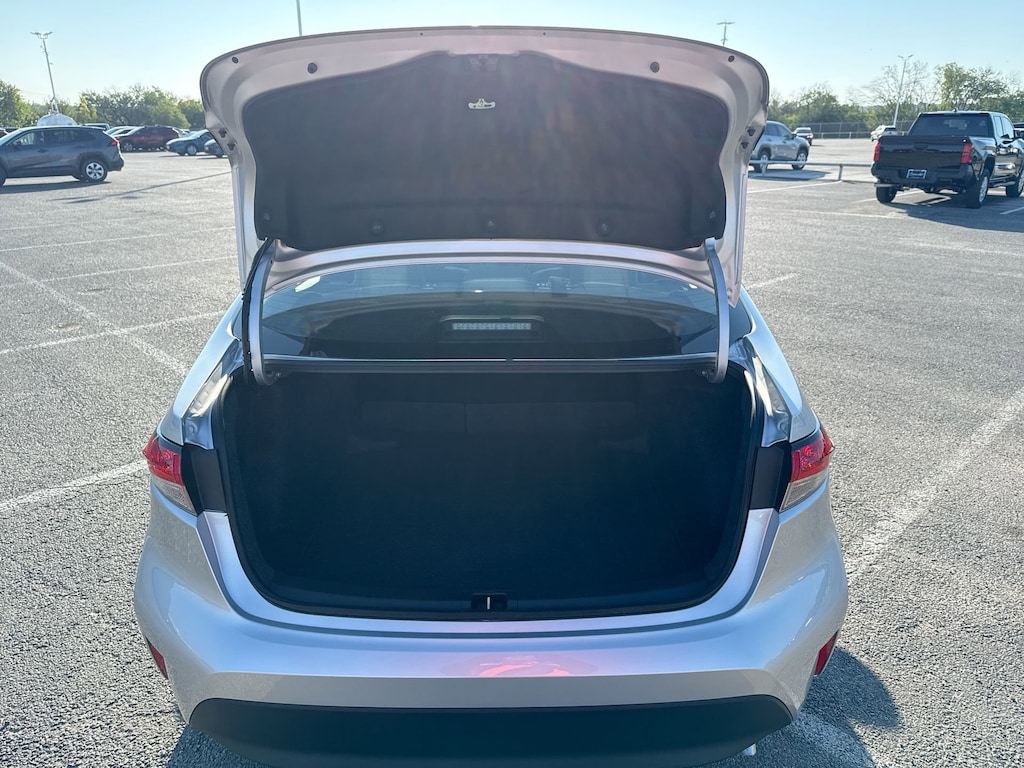 2025 Toyota Corolla LE photo 19