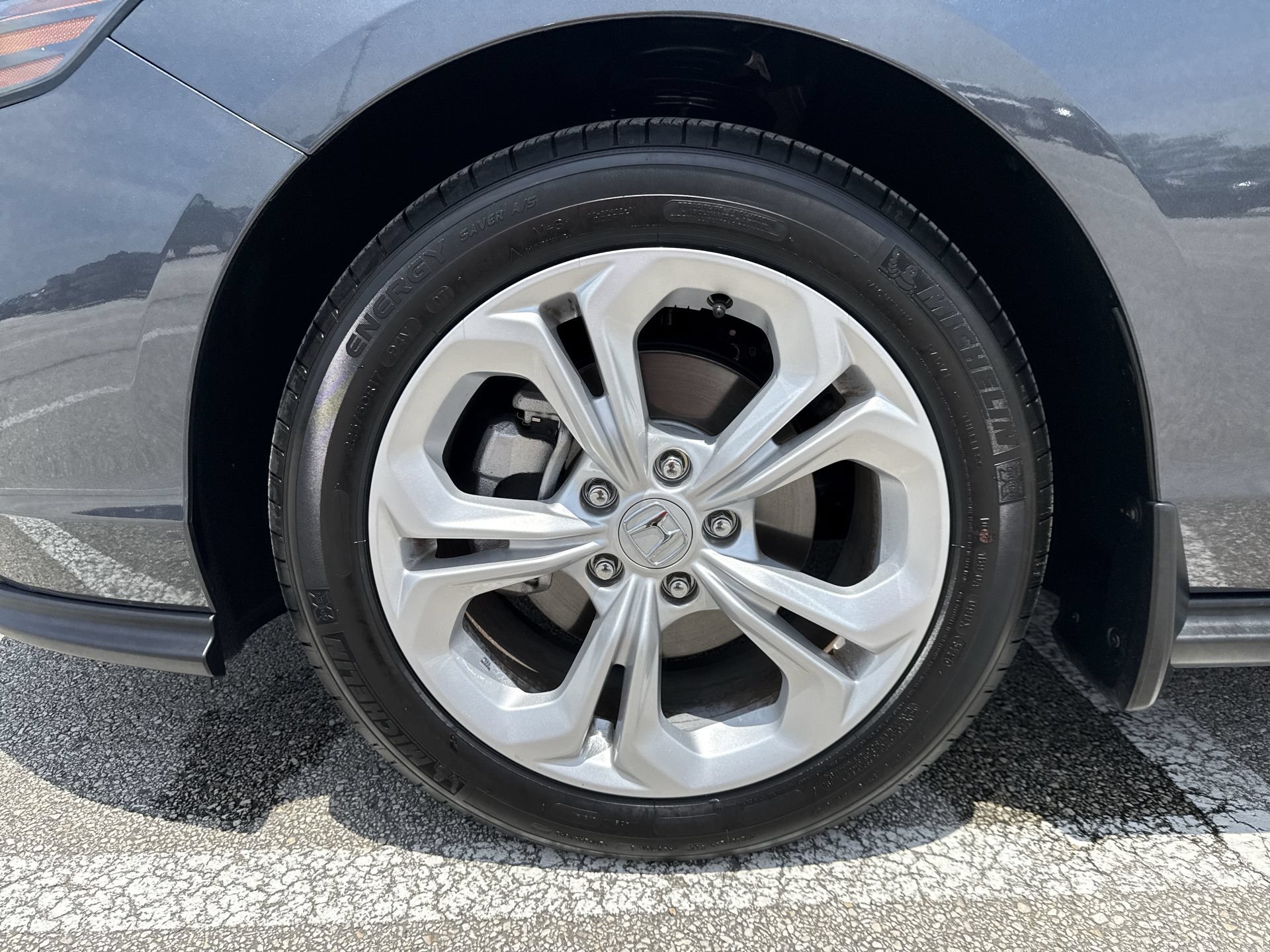 2025 Honda Accord LX - Photo 18