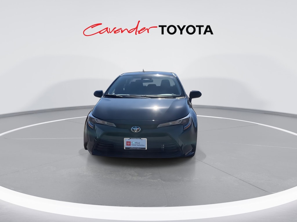 2026 Toyota Corolla LE photo 4
