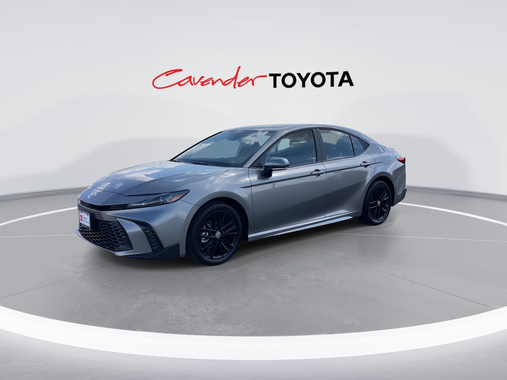 2025 Toyota Camry SE photo 4