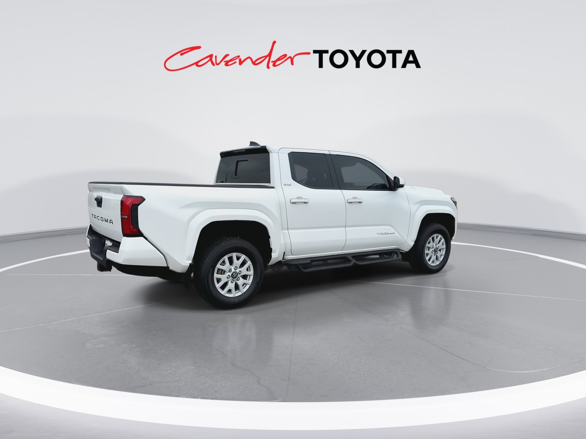 2024 Toyota Tacoma SR5 - Photo 8
