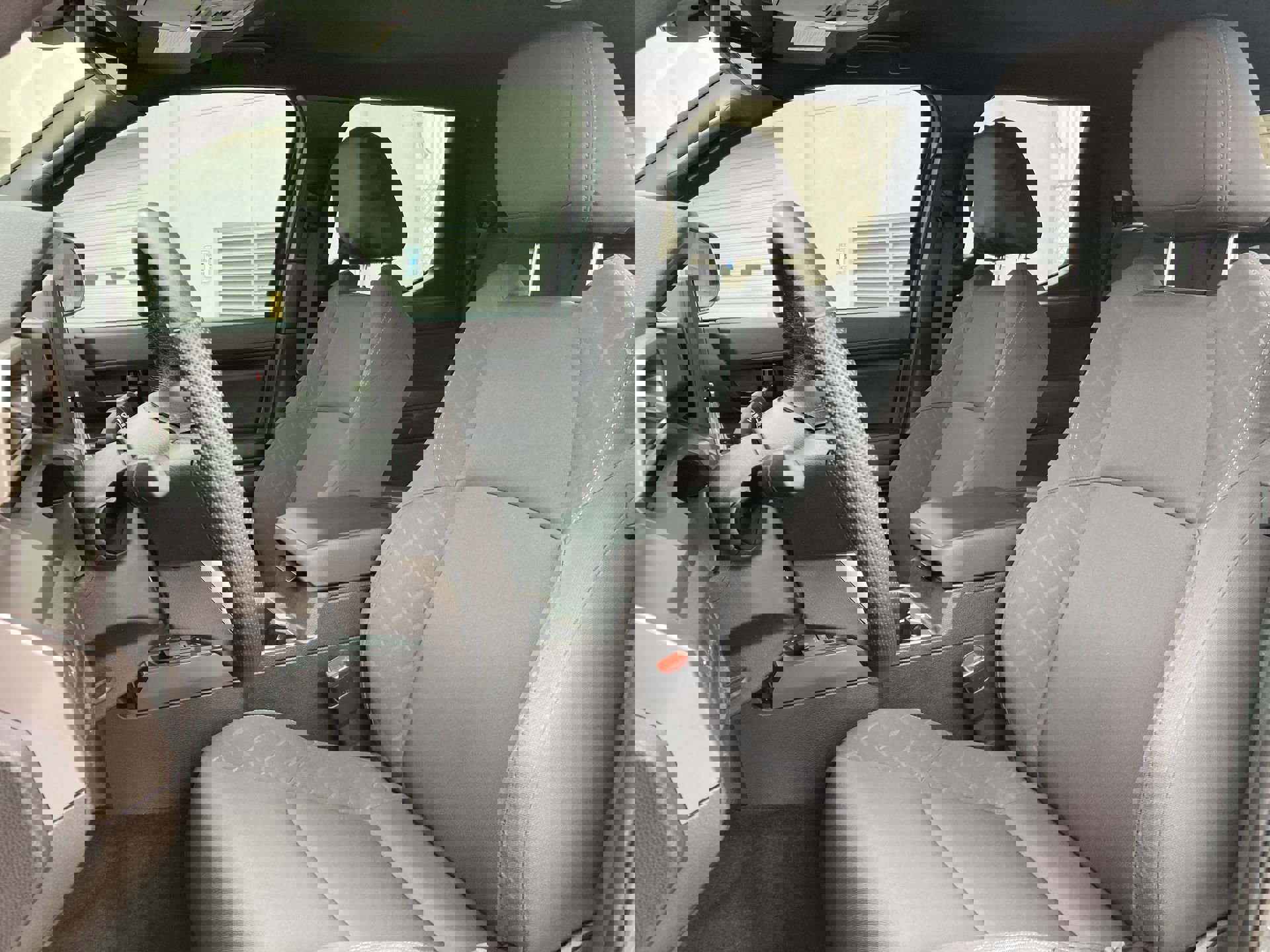 2024 Toyota Tacoma SR5 - Photo 13