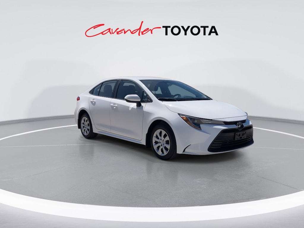 2026 Toyota Corolla LE photo 3