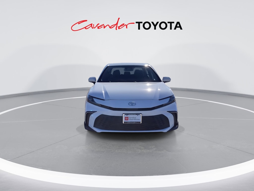 2026 Toyota Camry SE photo 4