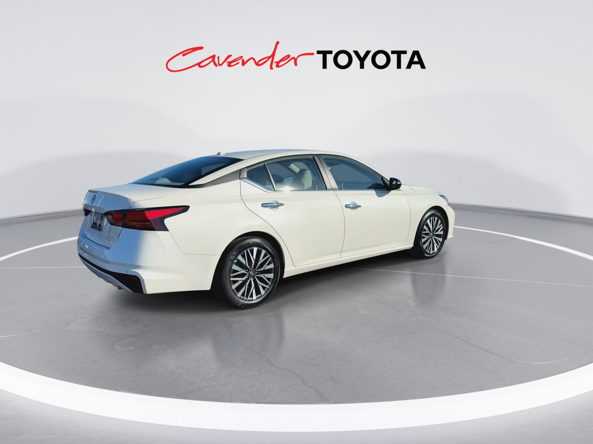 2025 Nissan Altima SV - Photo 8