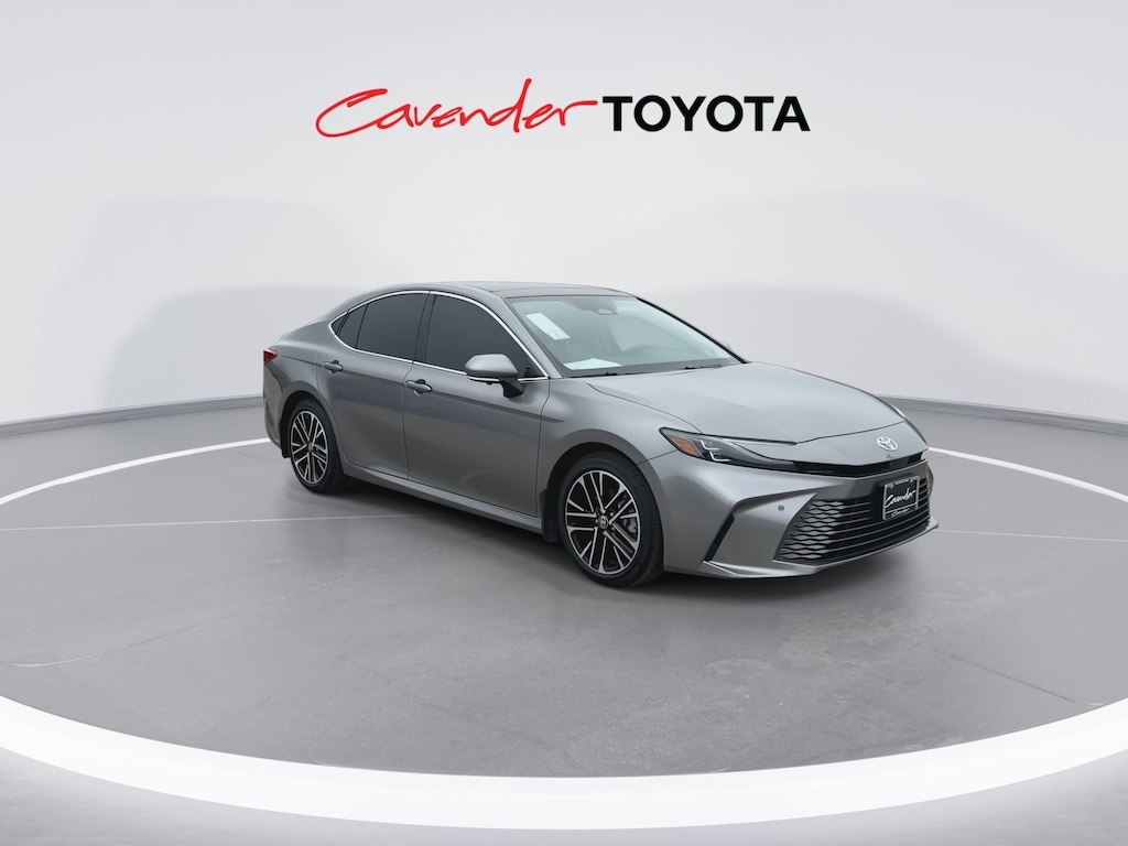 2025 Toyota Camry XLE photo 3