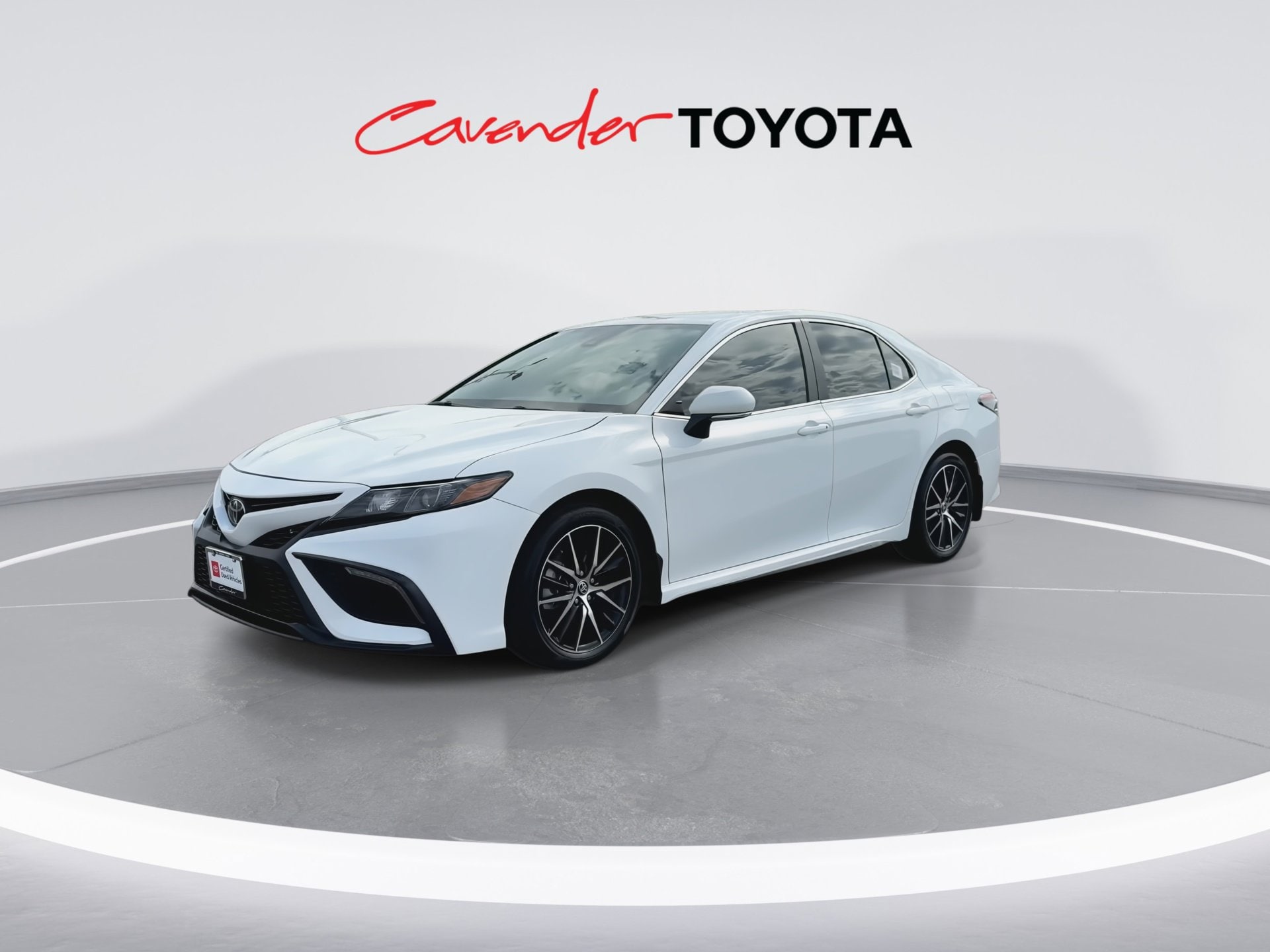 View vehicle photo 4