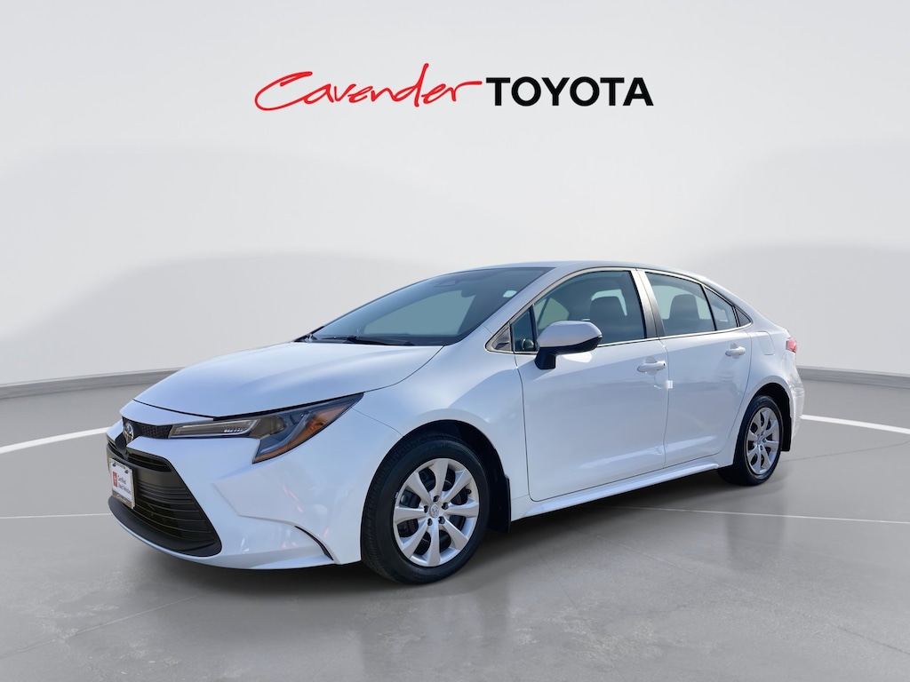 2026 Toyota Corolla LE photo 2