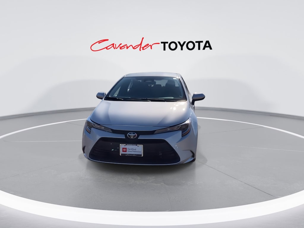 2025 Toyota Corolla LE photo 4