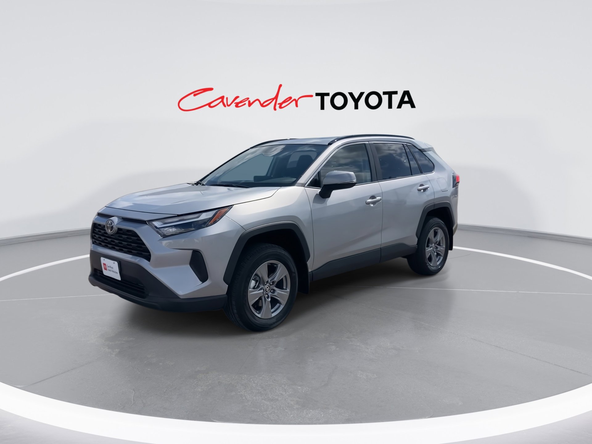 2025 Toyota RAV4 XLE photo 3