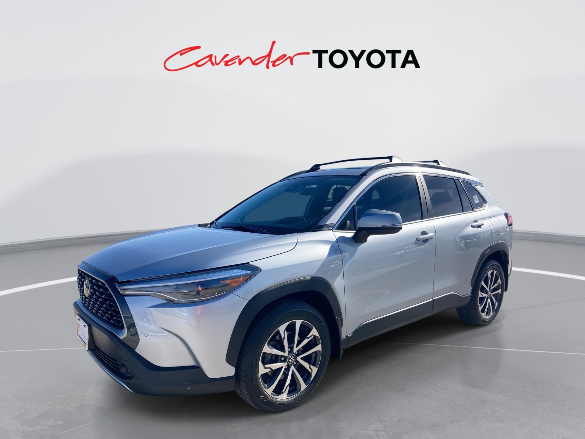 2022 Toyota Corolla Cross XLE's photo