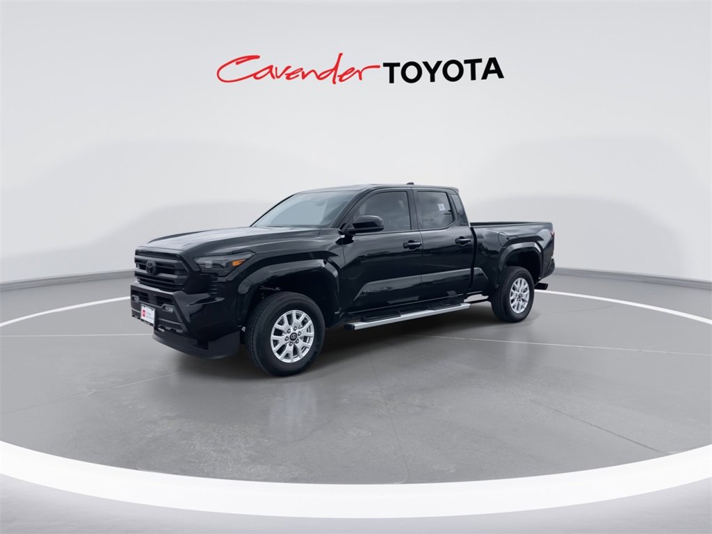 2025 Toyota Tacoma SR5 photo 4