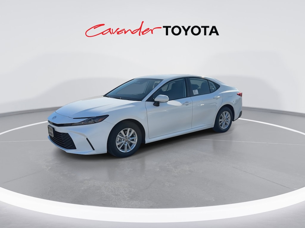 2026 Toyota Camry LE photo 4