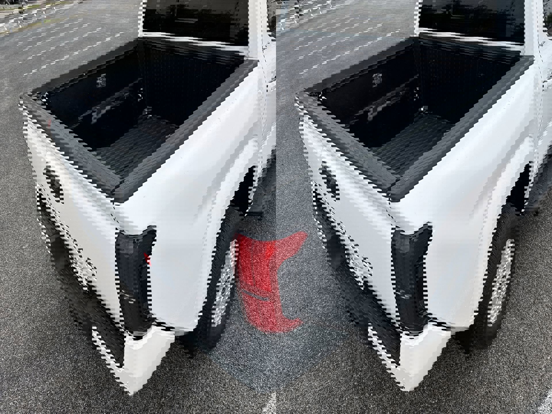 2024 Toyota Tacoma SR5 - Photo 21