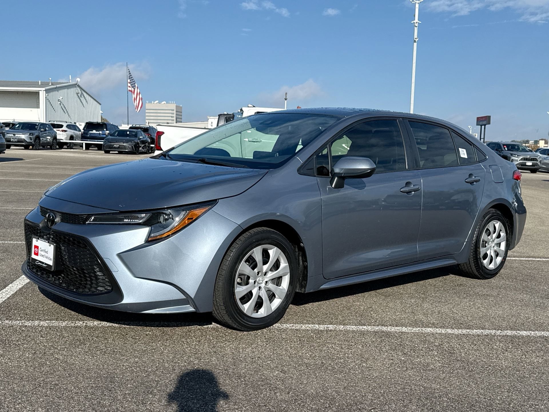 2020 Toyota Corolla LE's photo