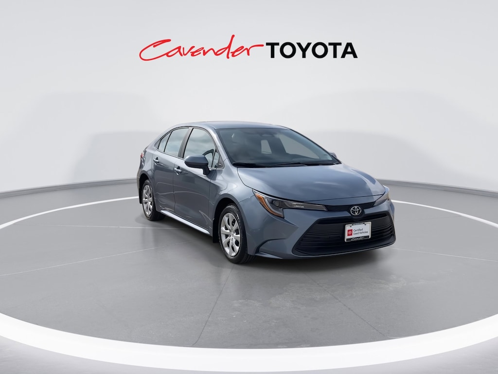 2026 Toyota Corolla LE photo 2