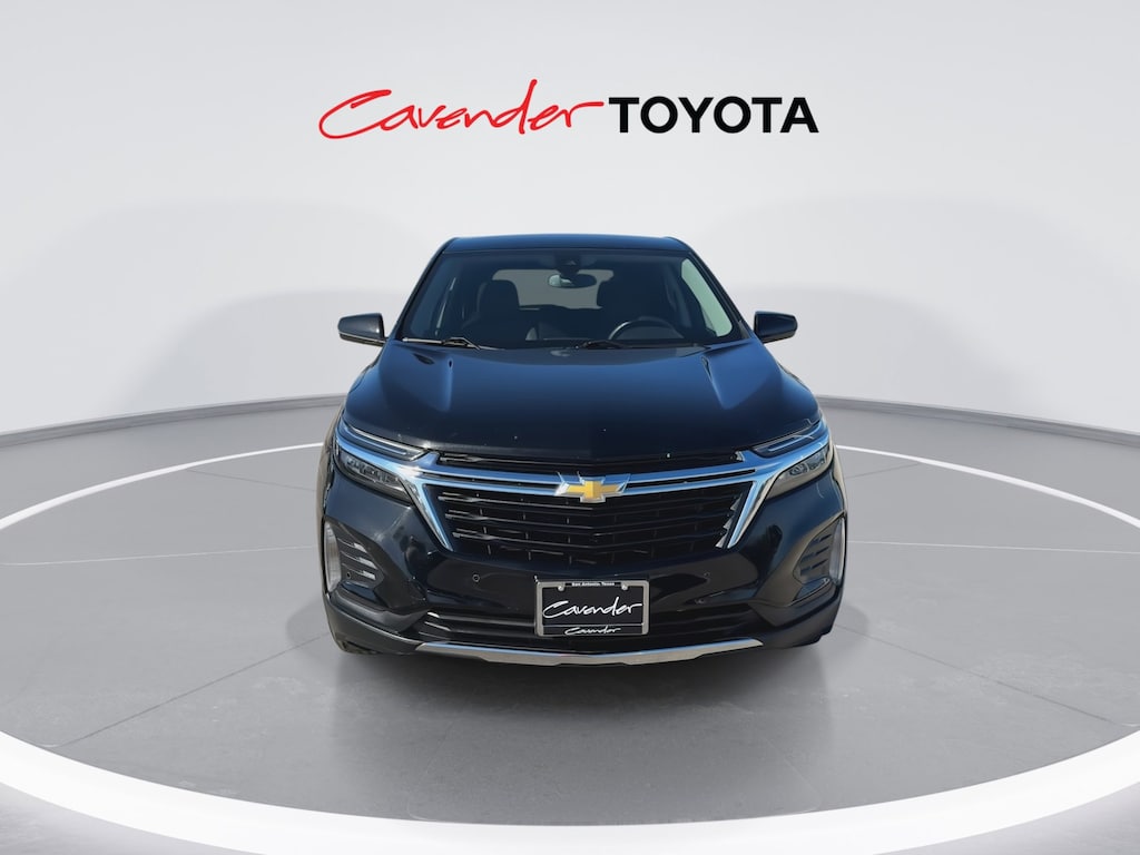 2024 Chevrolet Equinox LT photo 2