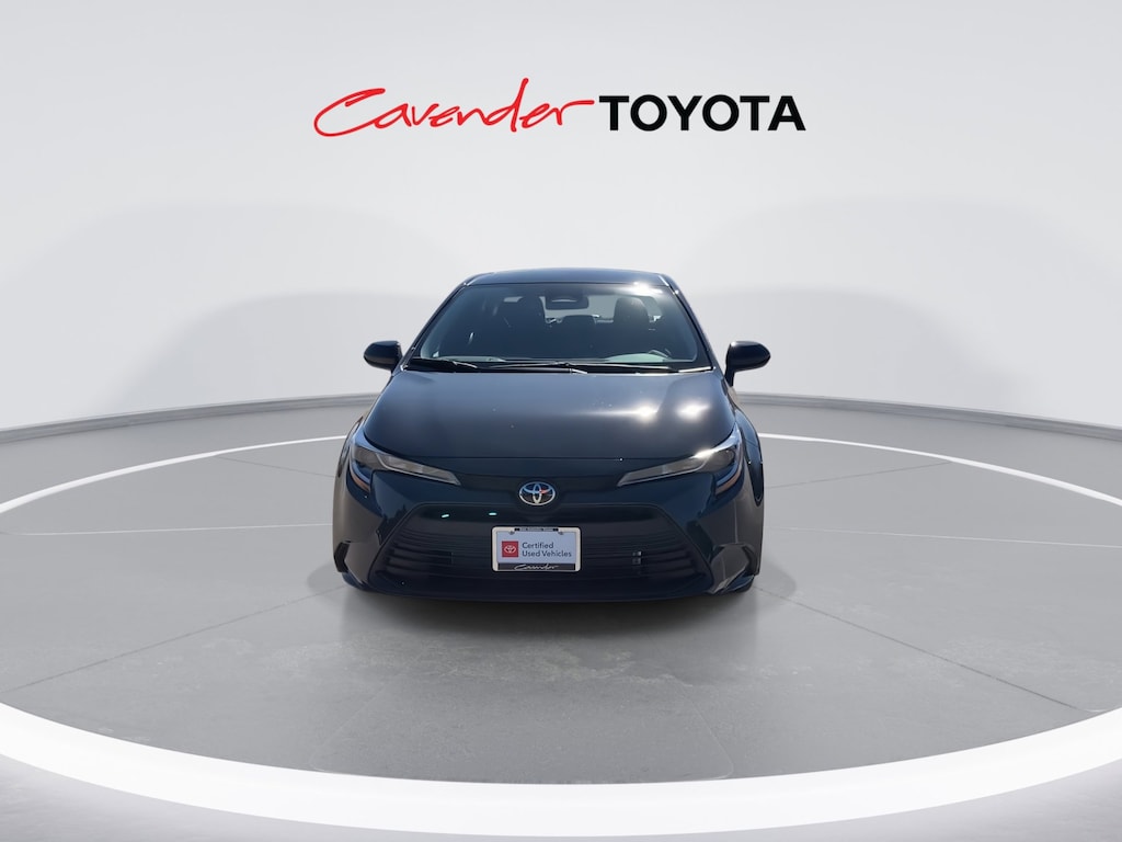 2026 Toyota Corolla LE photo 3