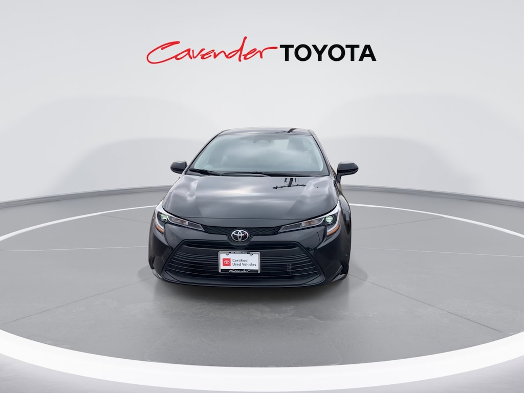 2026 Toyota Corolla LE photo 4