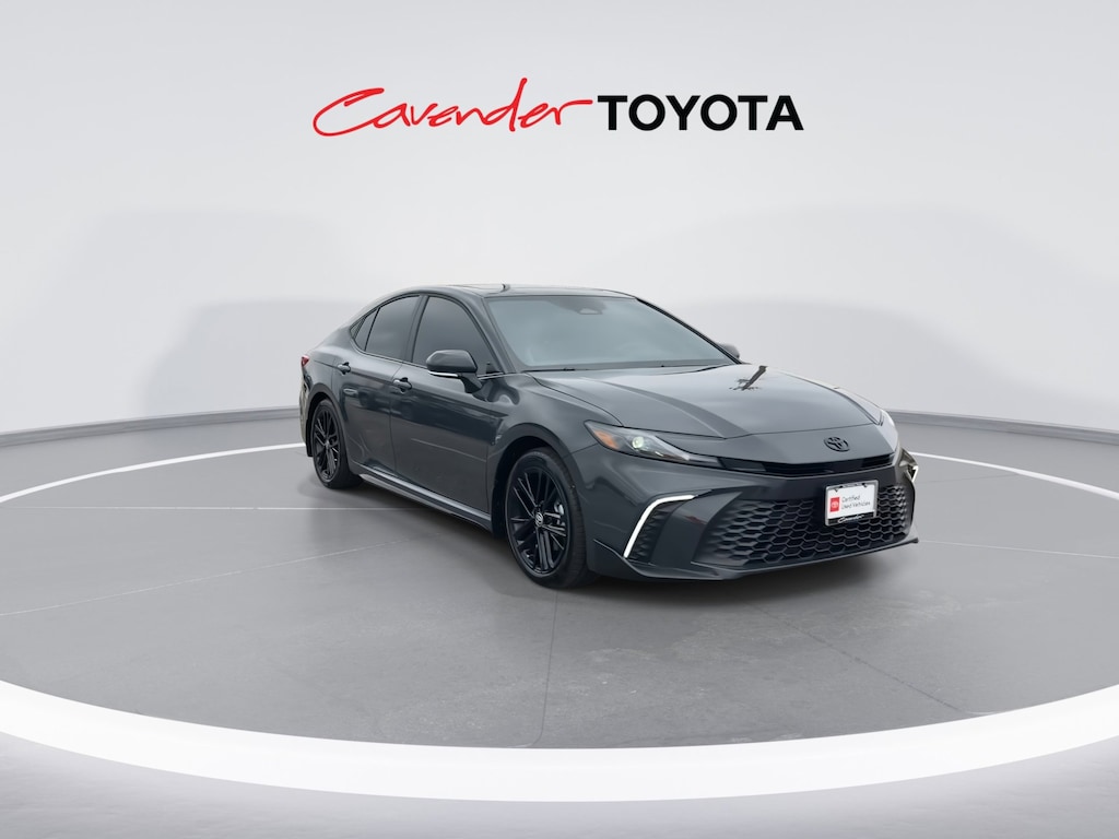 2026 Toyota Camry SE photo 2