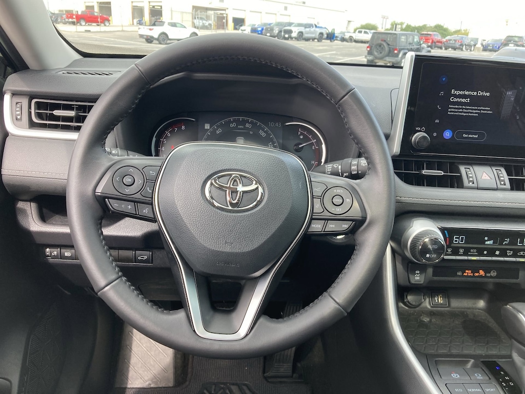 2025 Toyota RAV4 XLE Premium photo 9