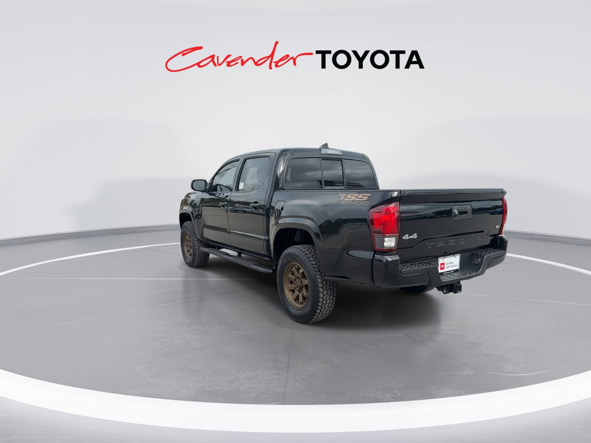 View vehicle photo 6