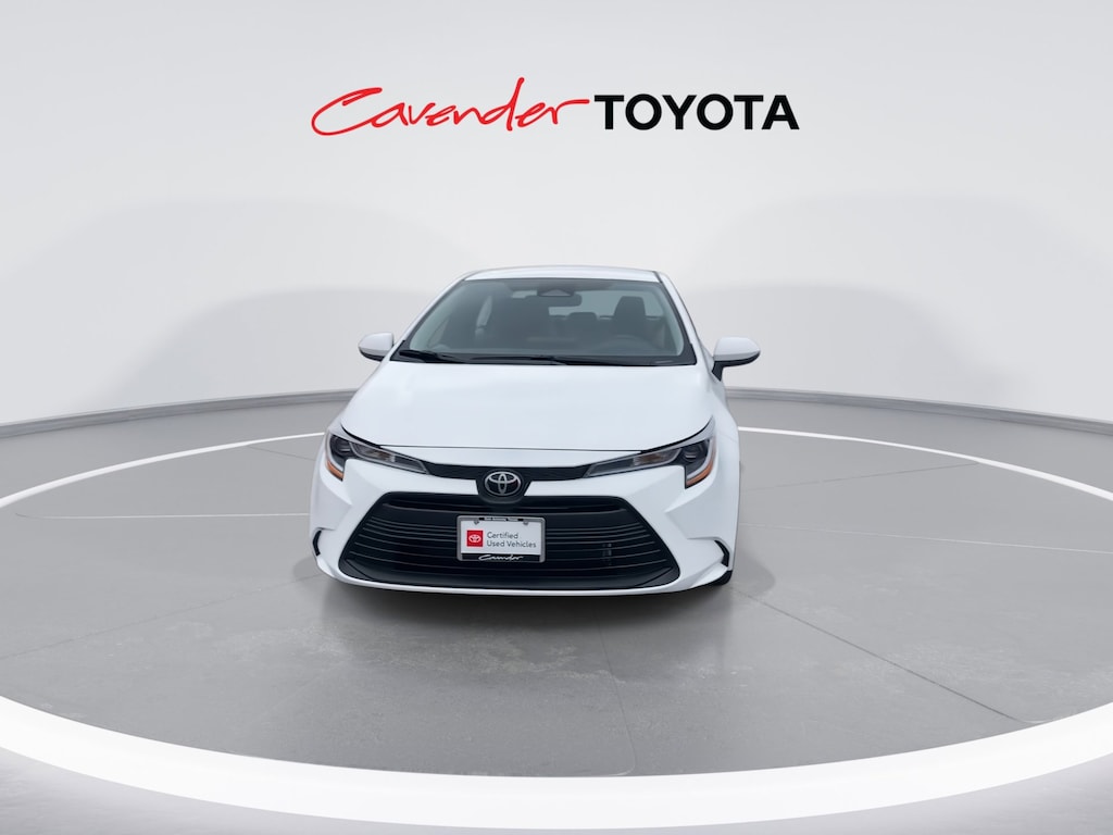 2026 Toyota Corolla LE photo 4