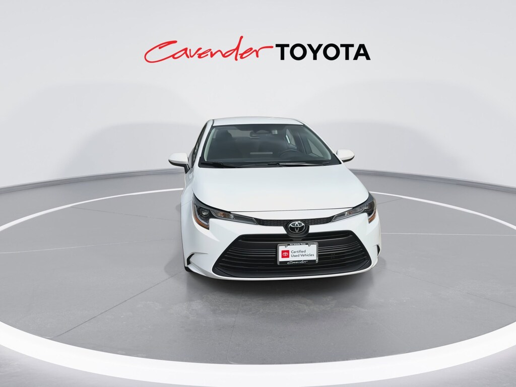 2026 Toyota Corolla LE photo 4