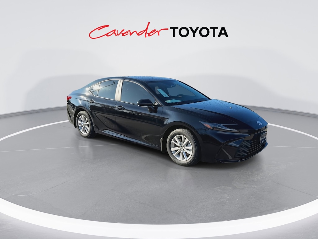 2026 Toyota Camry LE photo 2