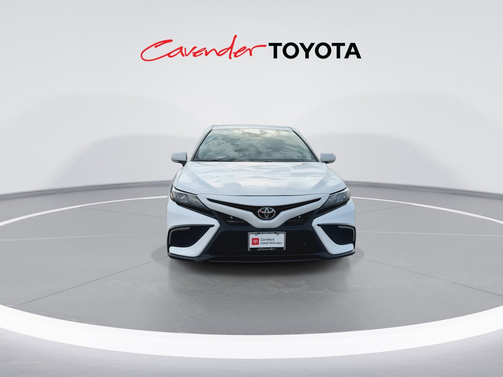 View vehicle photo 3