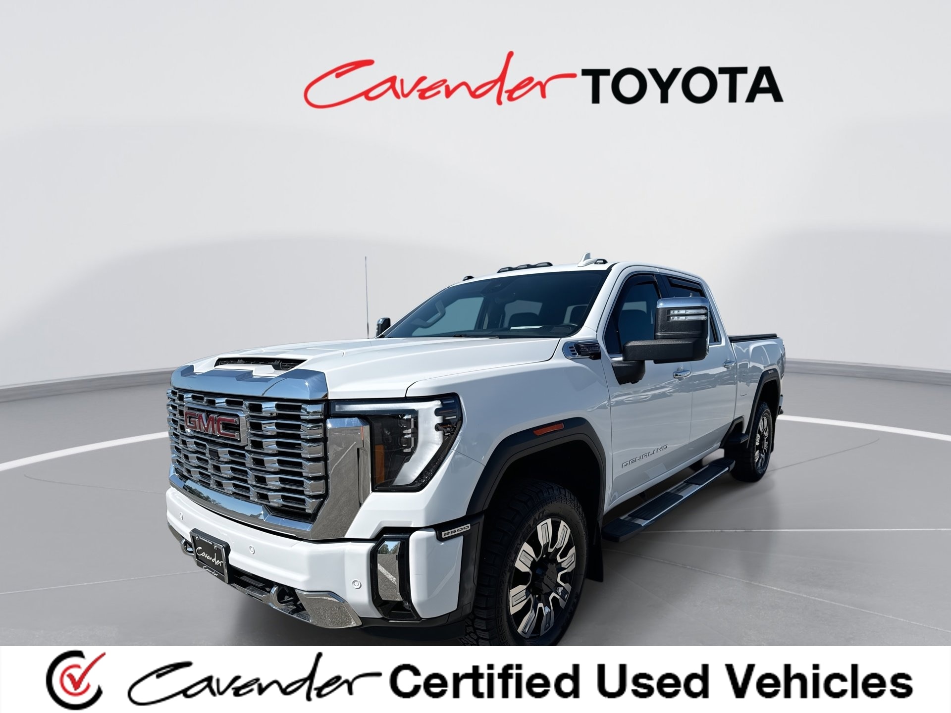 2024 GMC Sierra 2500HD Denali's photo