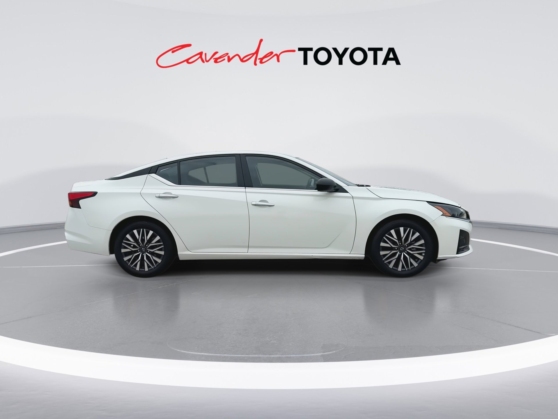 2025 Nissan Altima SV - Photo 9