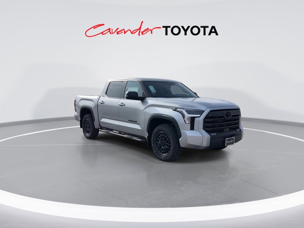 2026 Toyota Tundra SR5 CrewMax photo 2