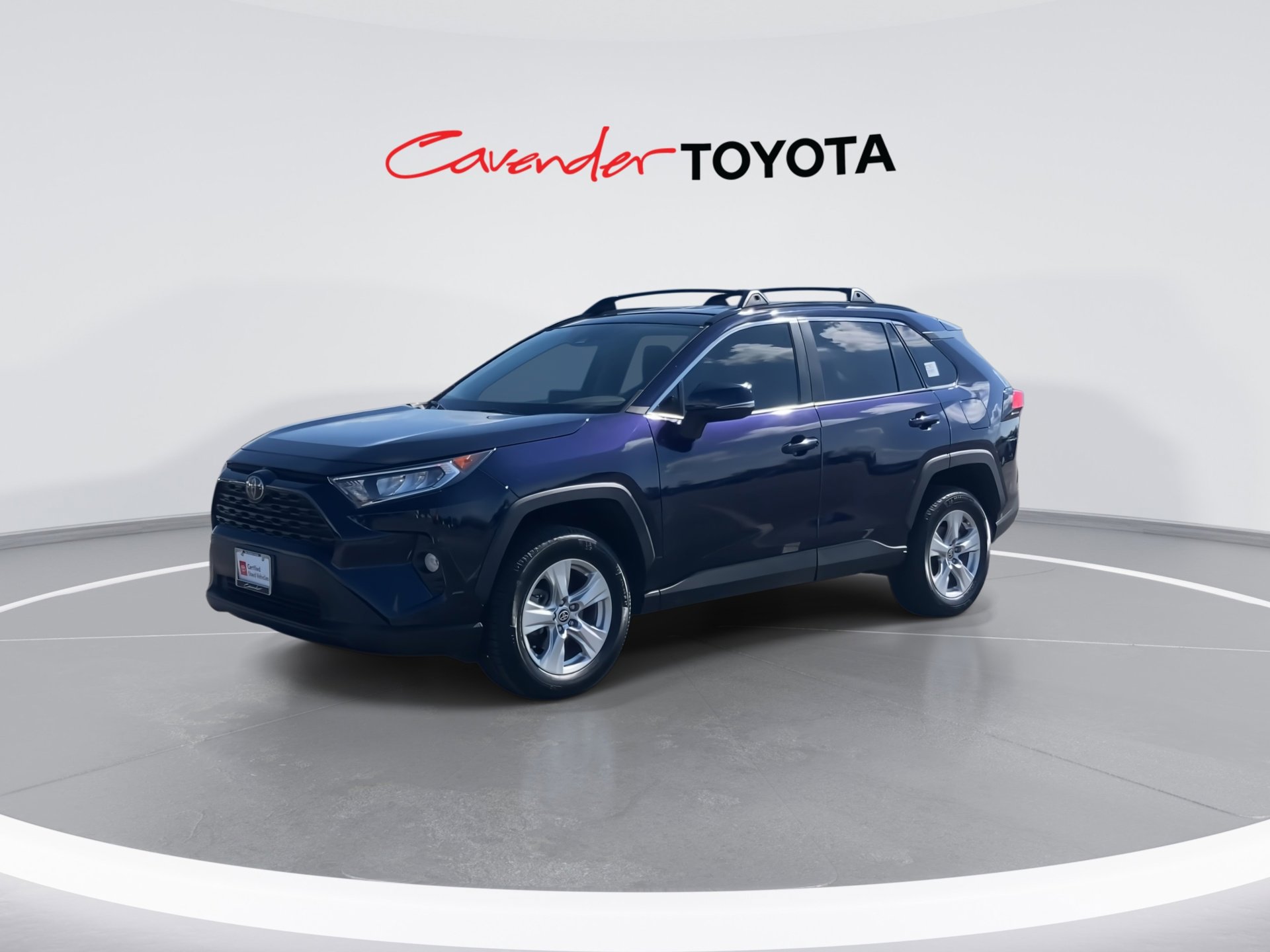 2021 Toyota RAV4 XLE photo 2