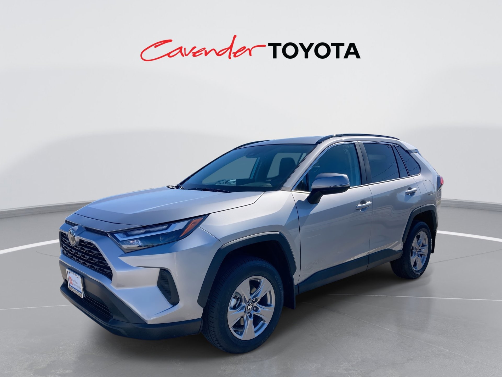 2025 Toyota RAV4 XLE's photo