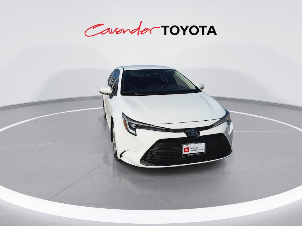 2024 Toyota Corolla Hybrid LE photo 3