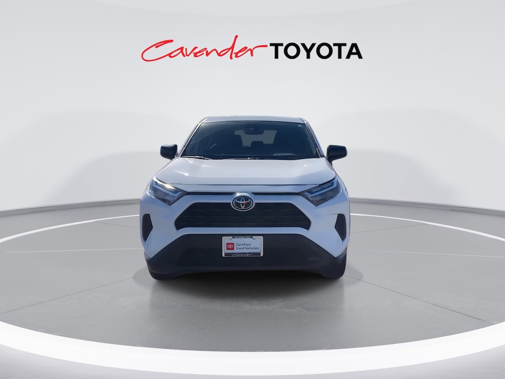 2023 Toyota RAV4 LE photo 3