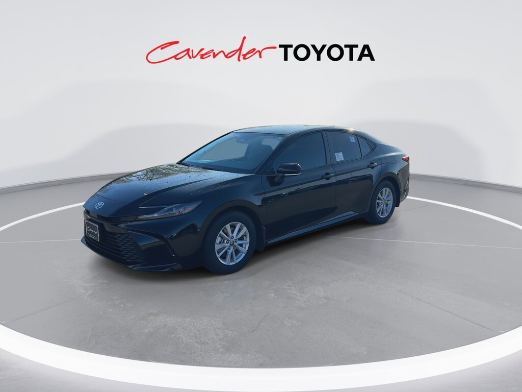 2026 Toyota Camry LE photo 4