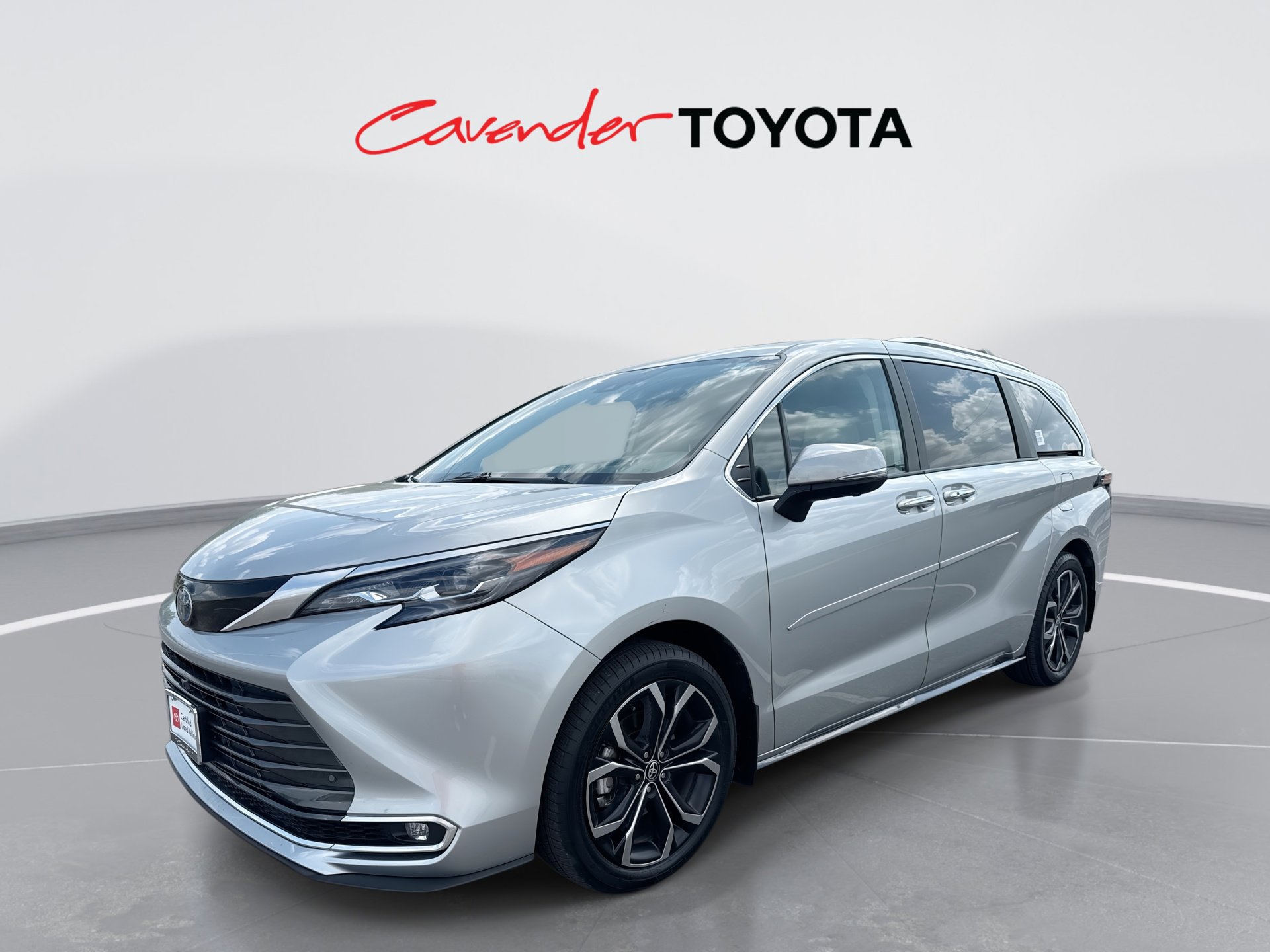 2025 Toyota Sienna Platinum 7-Passenger Hybrid FWD's photo