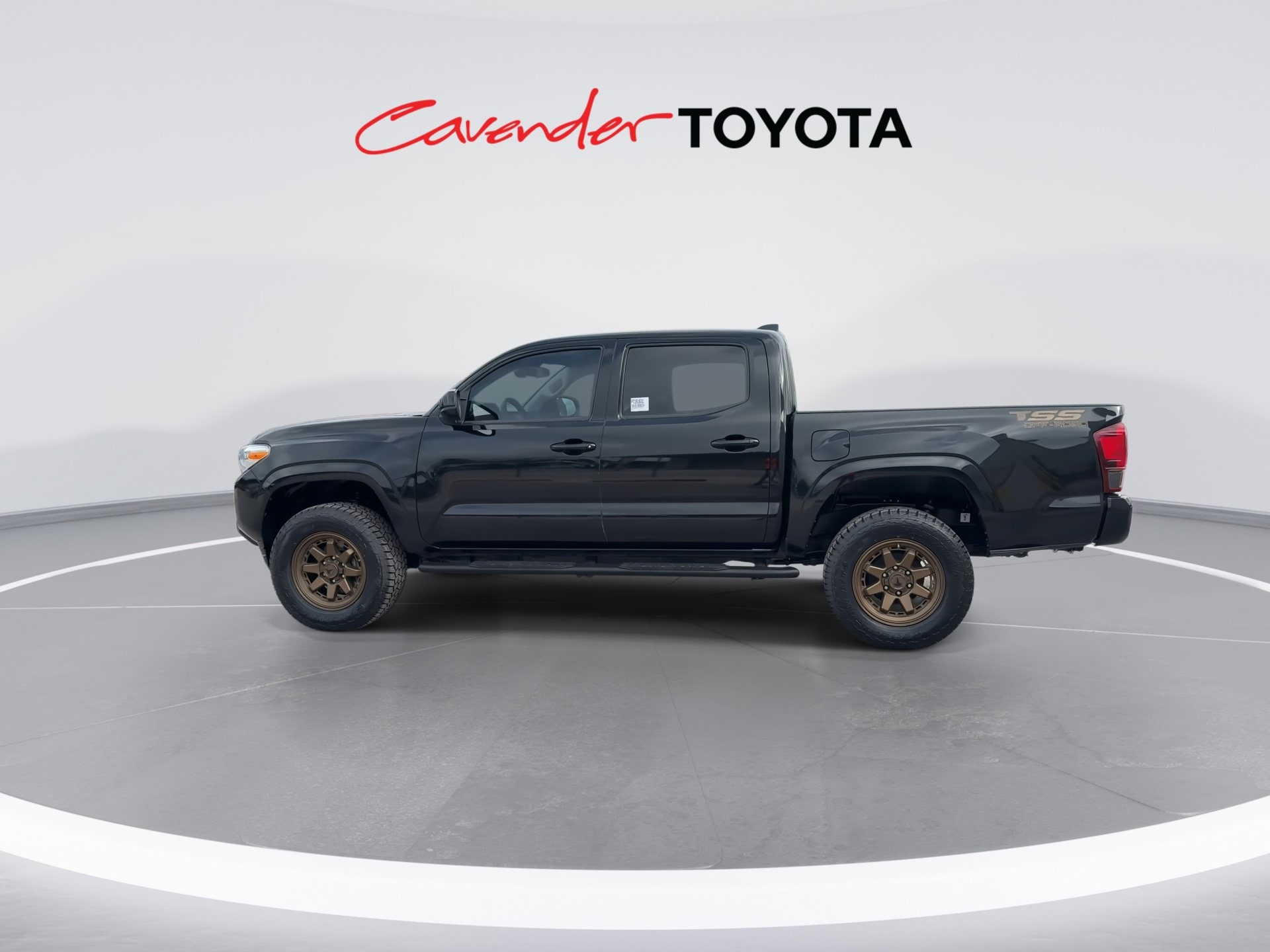 View vehicle photo 5