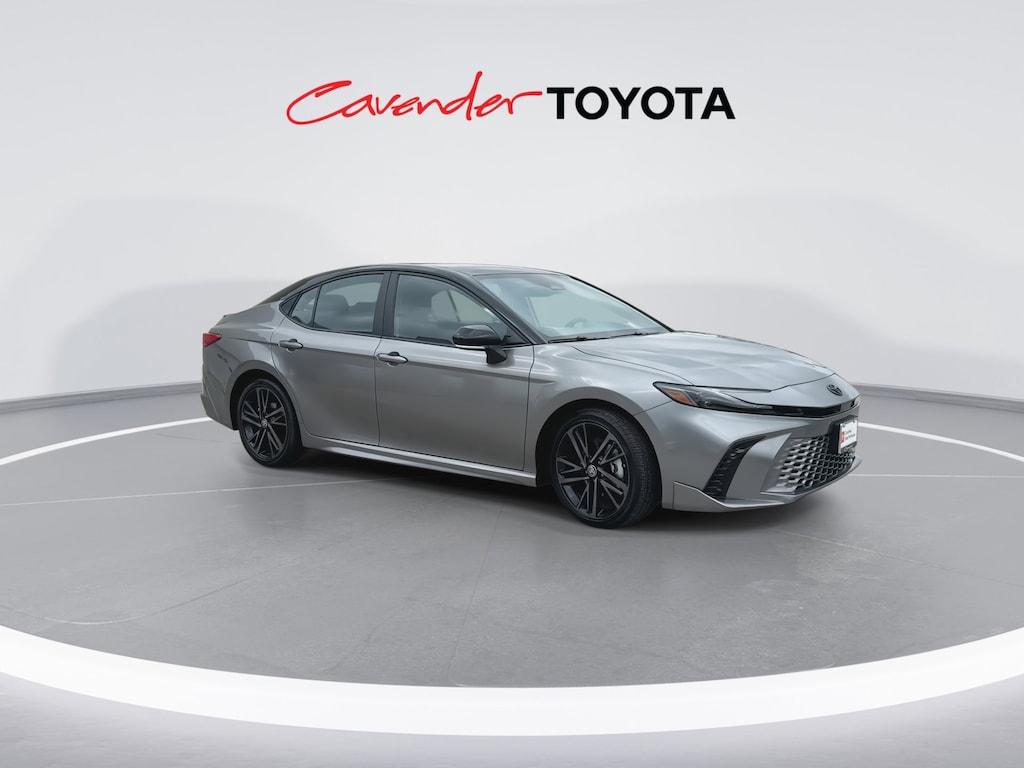 2025 Toyota Camry XSE photo 3