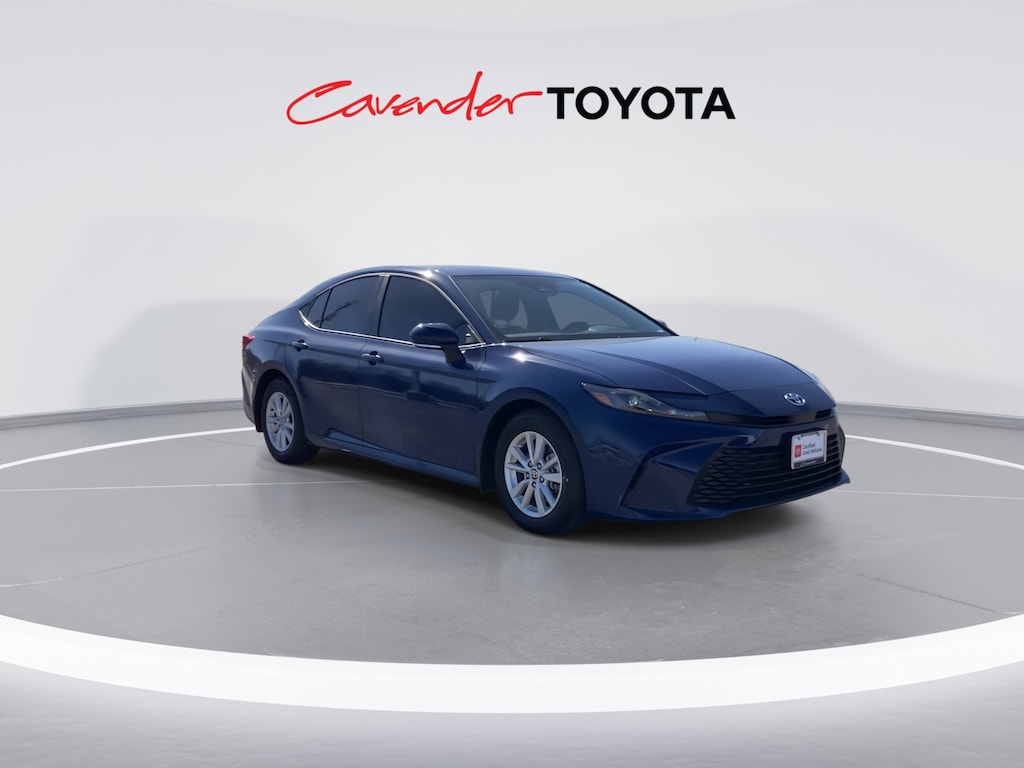 2026 Toyota Camry LE photo 2